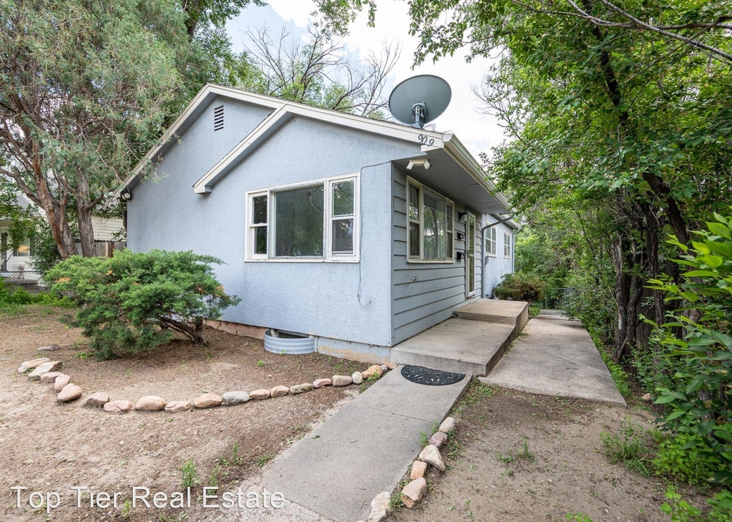 909 E Costilla Street - Photo 0