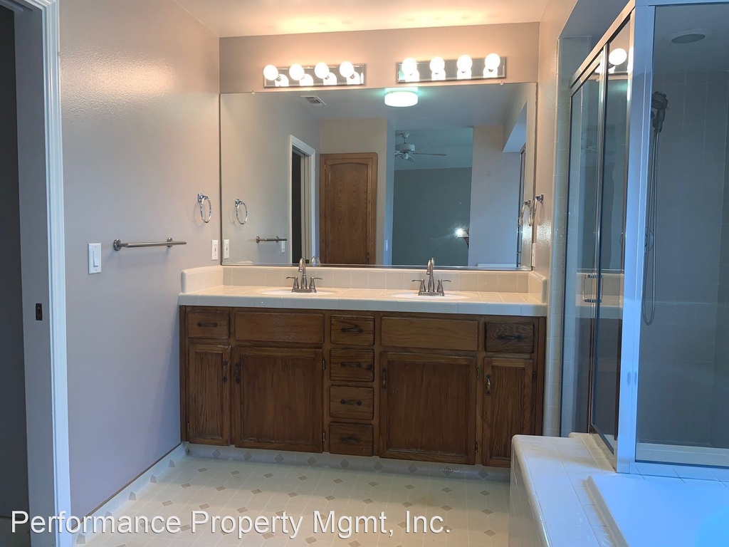 802 E. Catalina Cir. - Photo 13