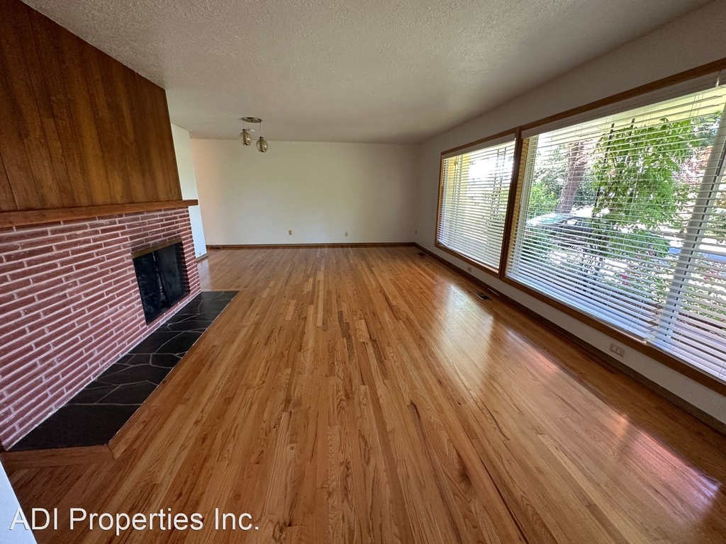 140 Nw 88th Avenue - Photo 1