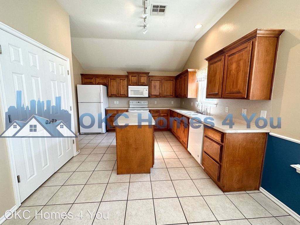 16029 Okalee Lane - Photo 11