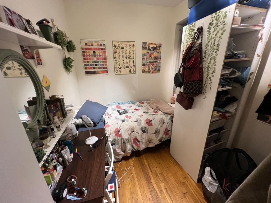 447 West 37th Street - Photo 9