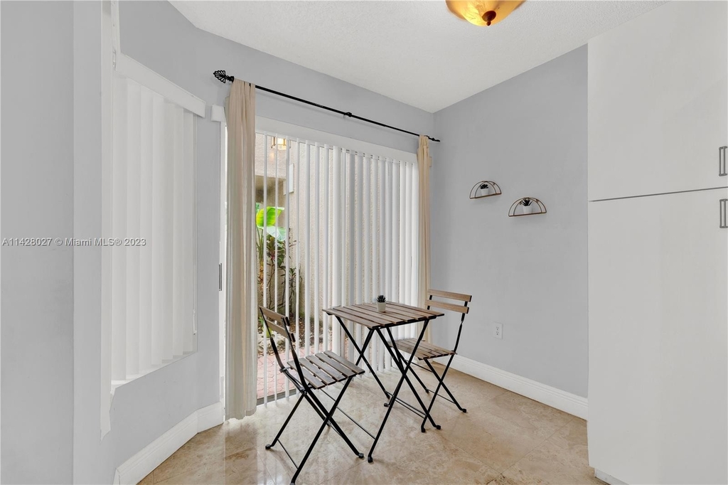 10239 Nw 52nd Ter - Photo 14
