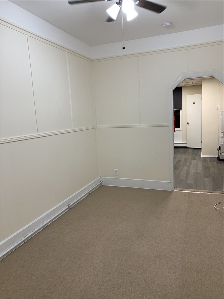 406 Adams St - Photo 4
