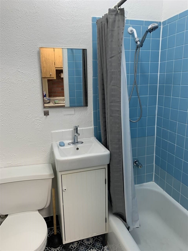 406 Adams St - Photo 7
