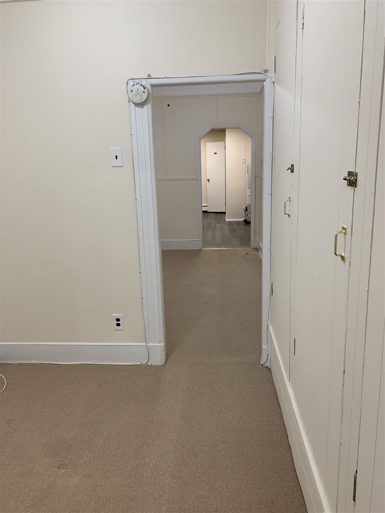 406 Adams St - Photo 5
