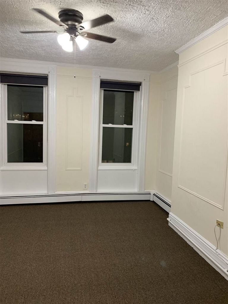 406 Adams St - Photo 6