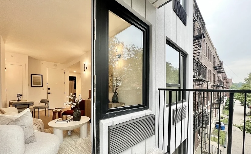 1040 President Street - Photo 1