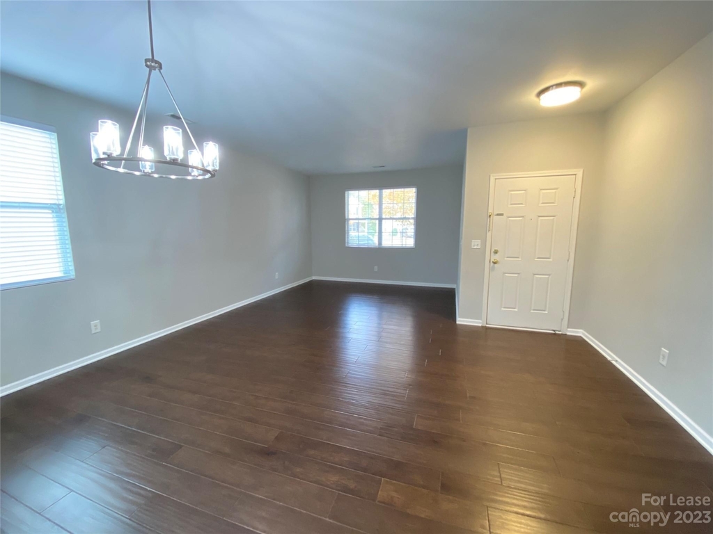 7306 Lamplighter Close Drive - Photo 8