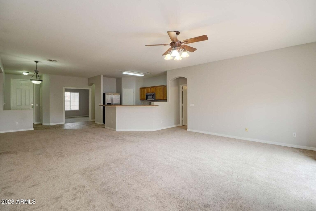 2608 E Waterview Court - Photo 11