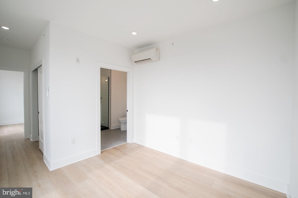 25 W Hortter Street - Photo 8