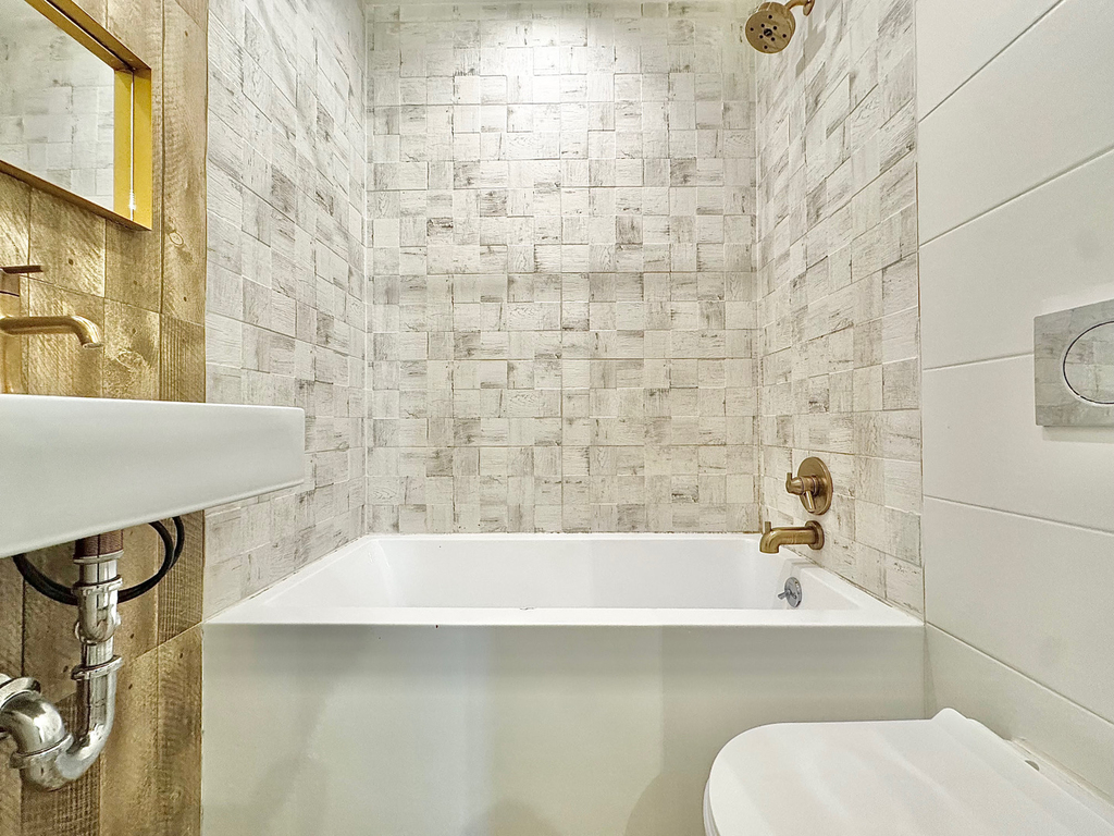 961 Seneca Avenue - Photo 14