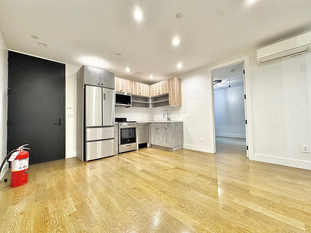961 Seneca Avenue - Photo 1