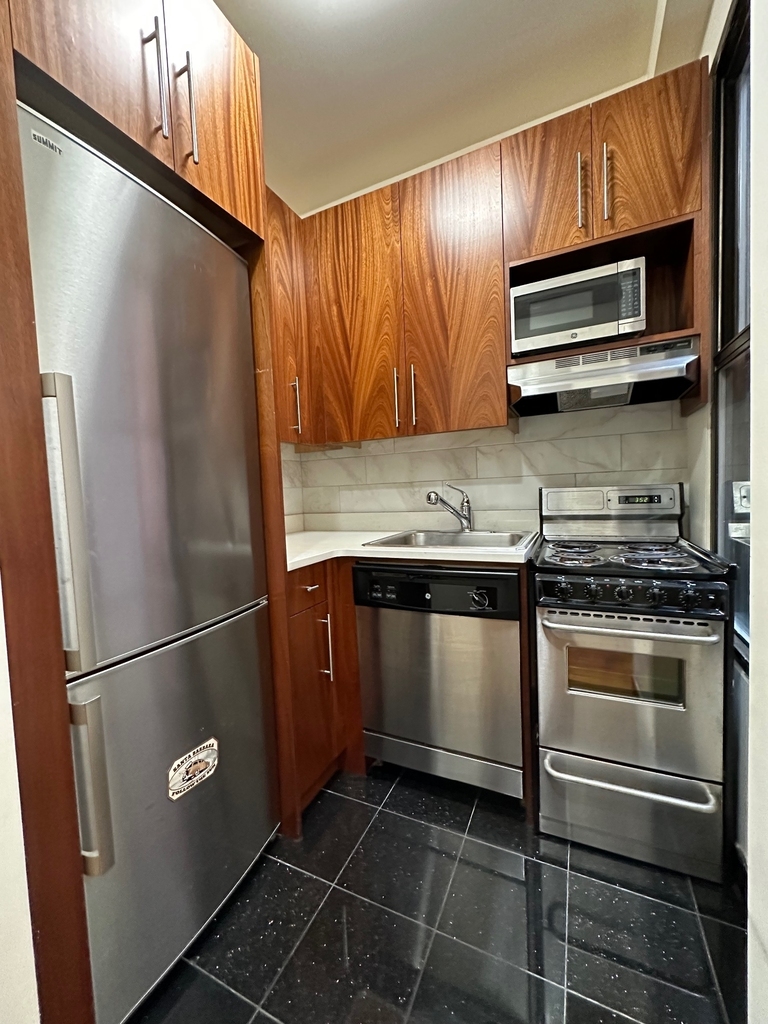 West 68th Street and Amsterdam Aevenue - Photo 2