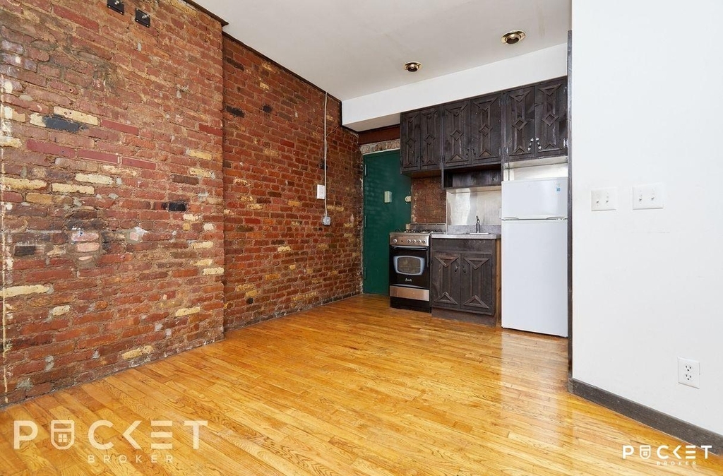 520 East 14th Street - Photo 2