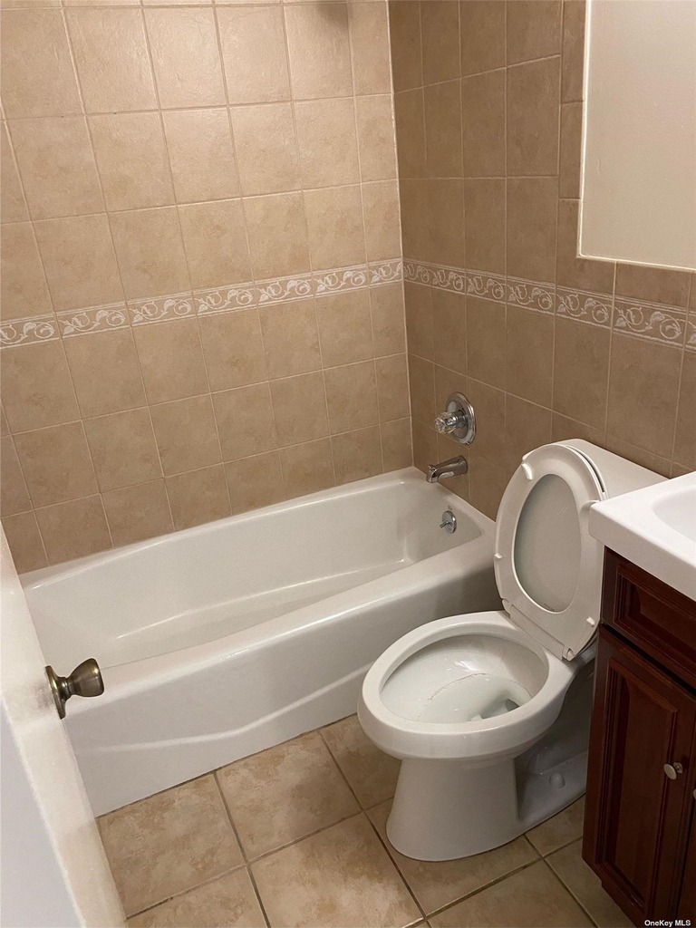 114-33 204th Street - Photo 3