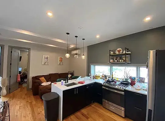 223 Manhattan Avenue - Photo 0