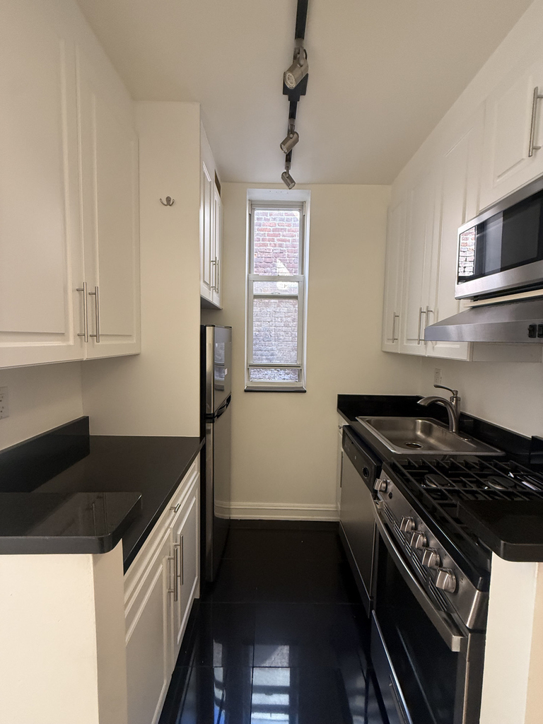 171 East 83rd Street - Photo 3