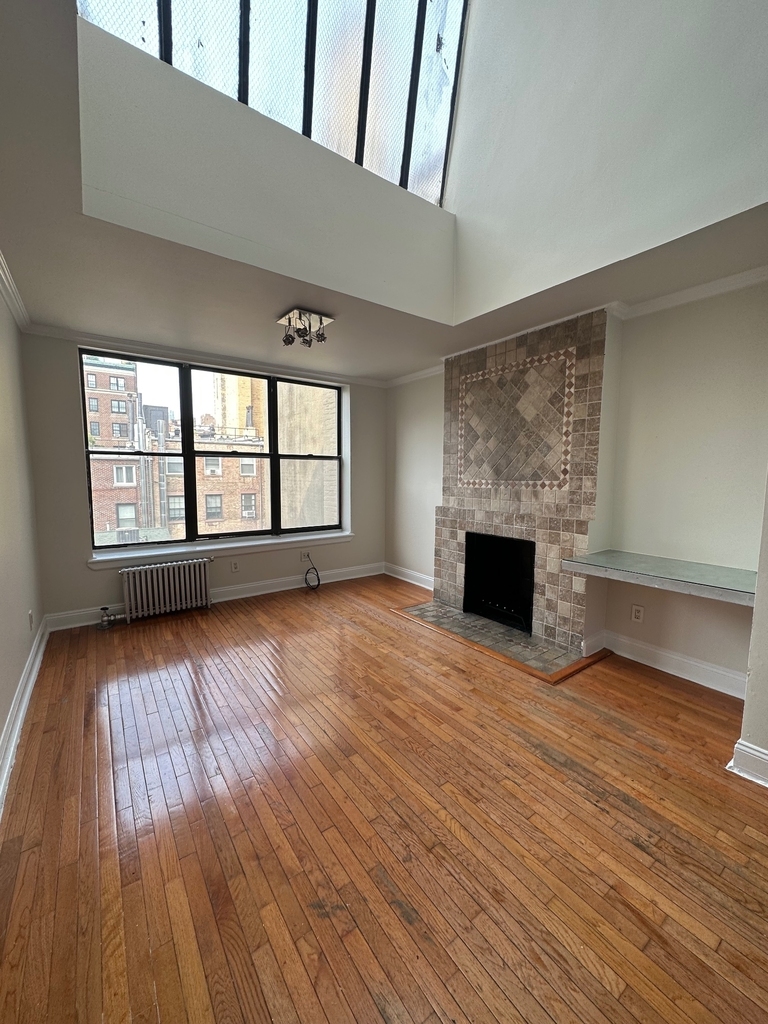 West 8th Street and 5th Avenue - Photo 1