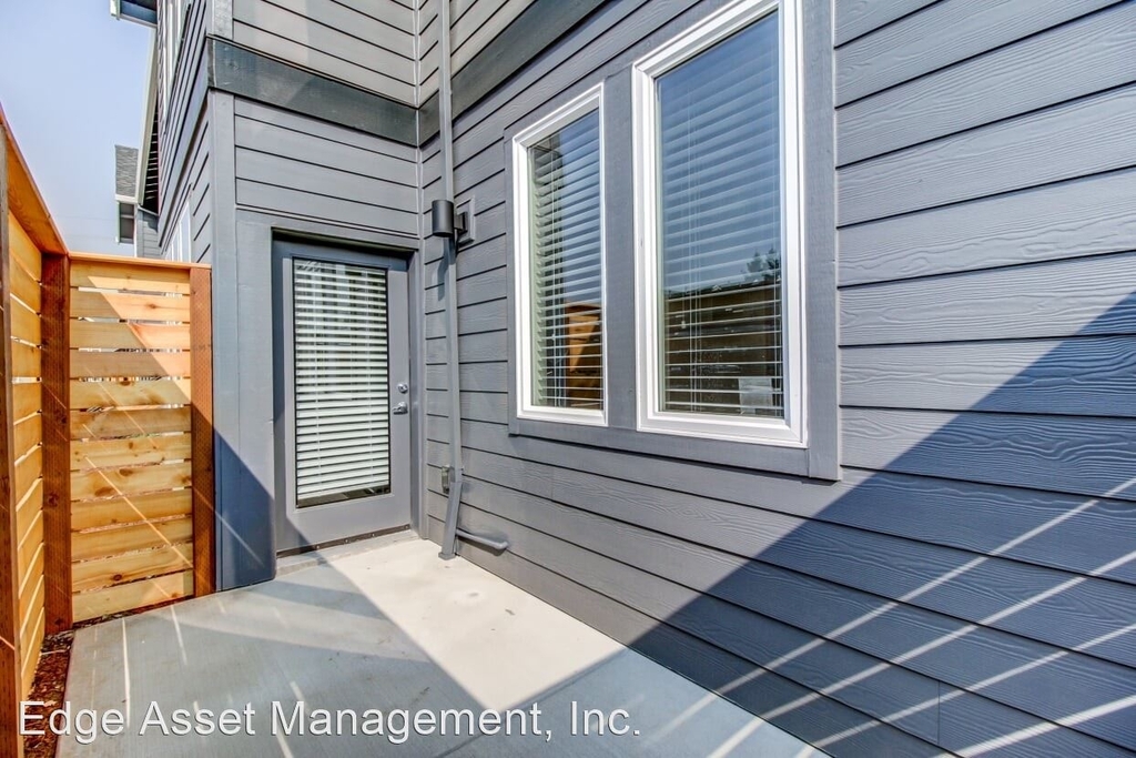 399 Ne 79th Ave - Photo 7