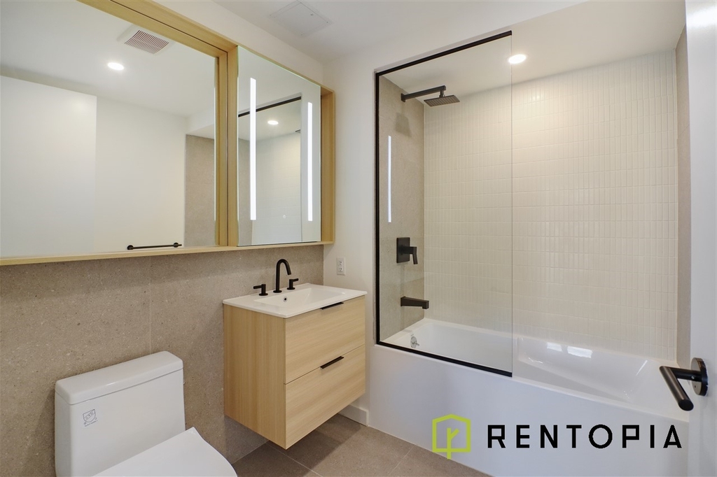 1010 Pacific Street - Photo 5