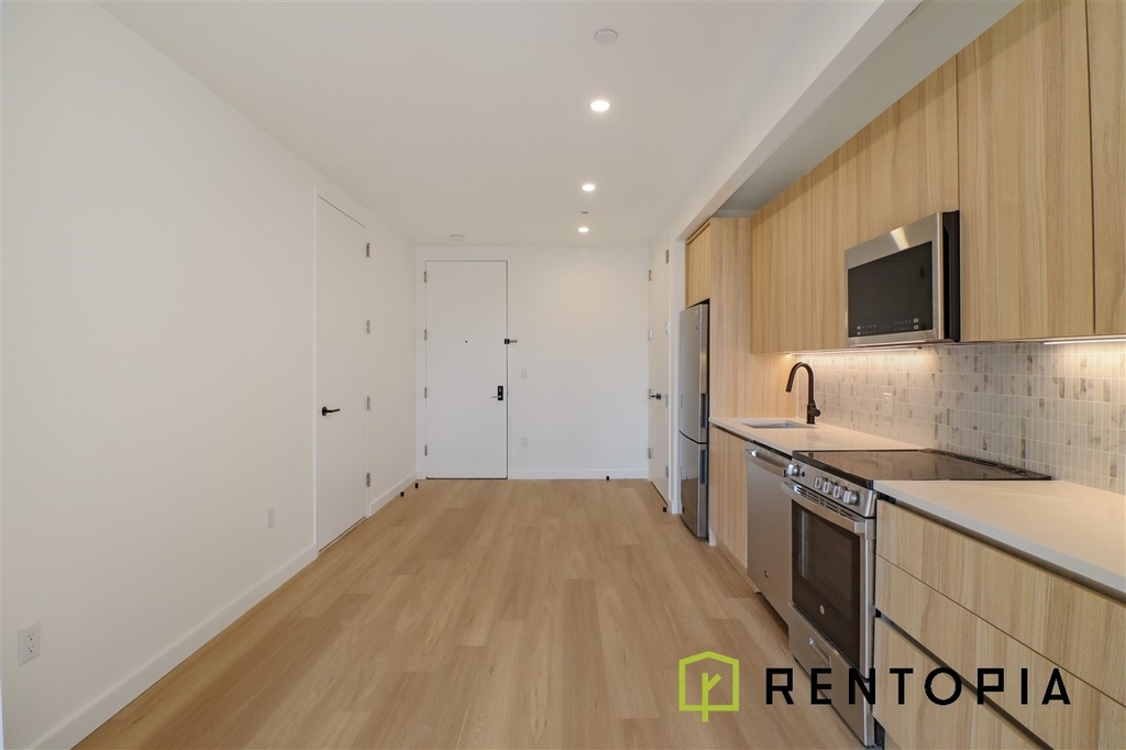 1010 Pacific Street - Photo 1