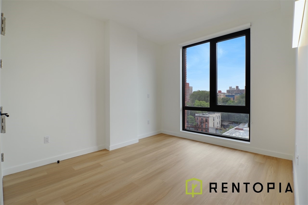 1010 Pacific Street - Photo 4