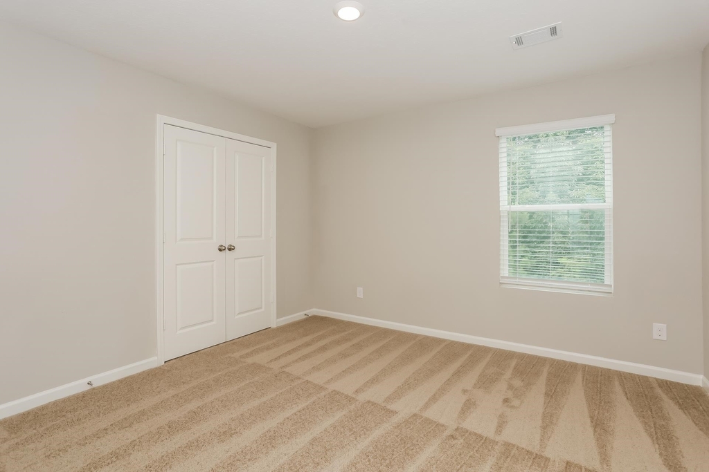 518 Firethorn Court - Photo 10