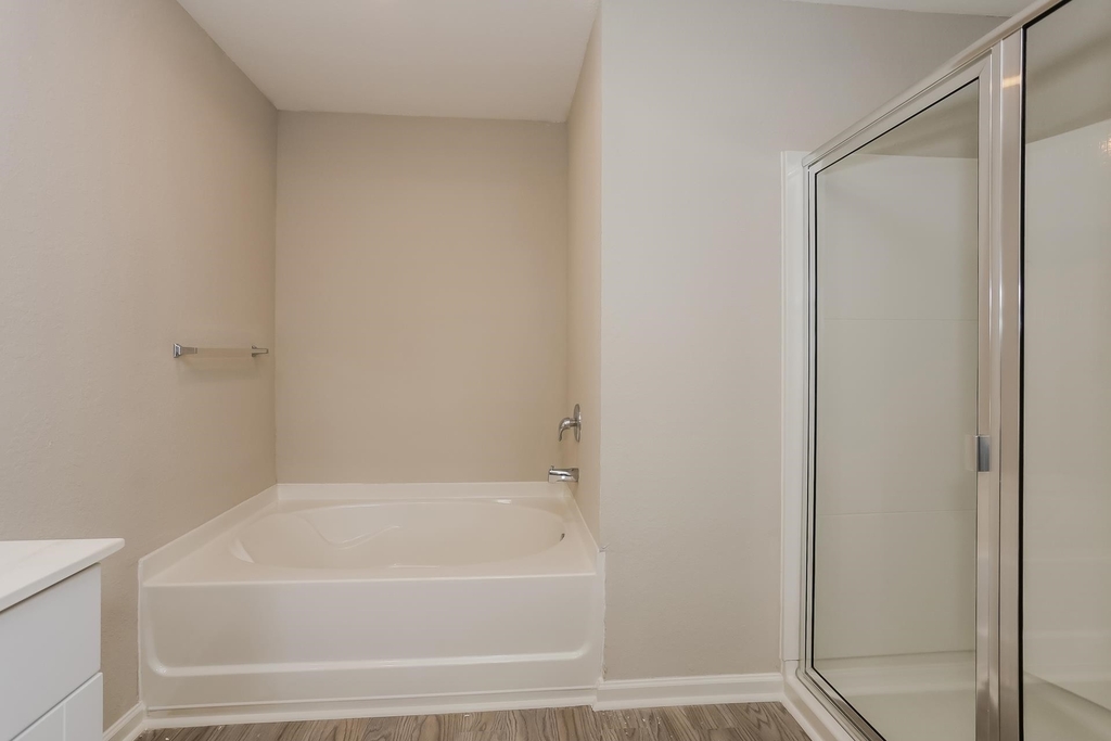 518 Firethorn Court - Photo 6