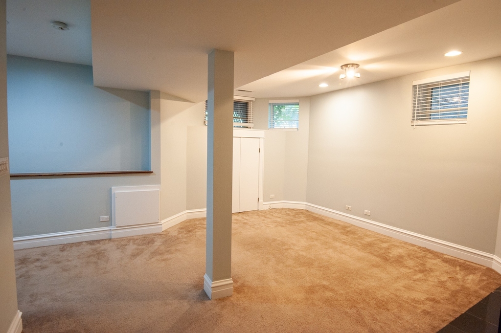 1453 W Thome Avenue - Photo 14