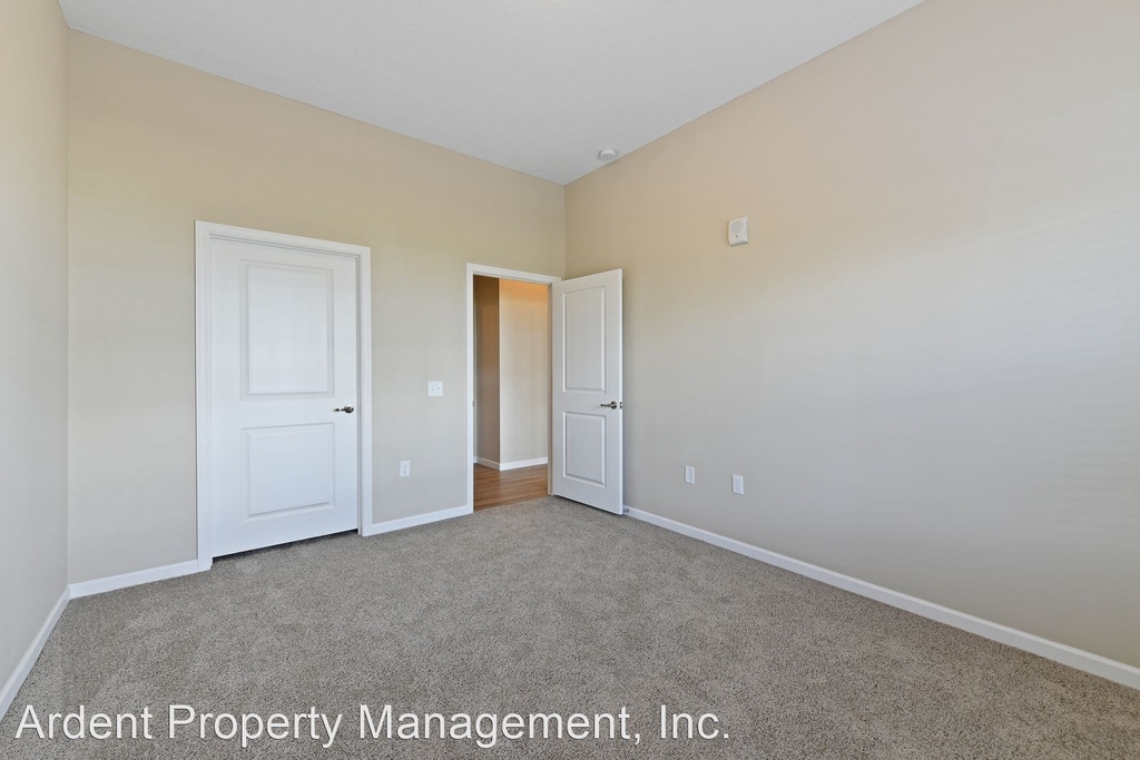 8891 Moreland Street - Photo 9