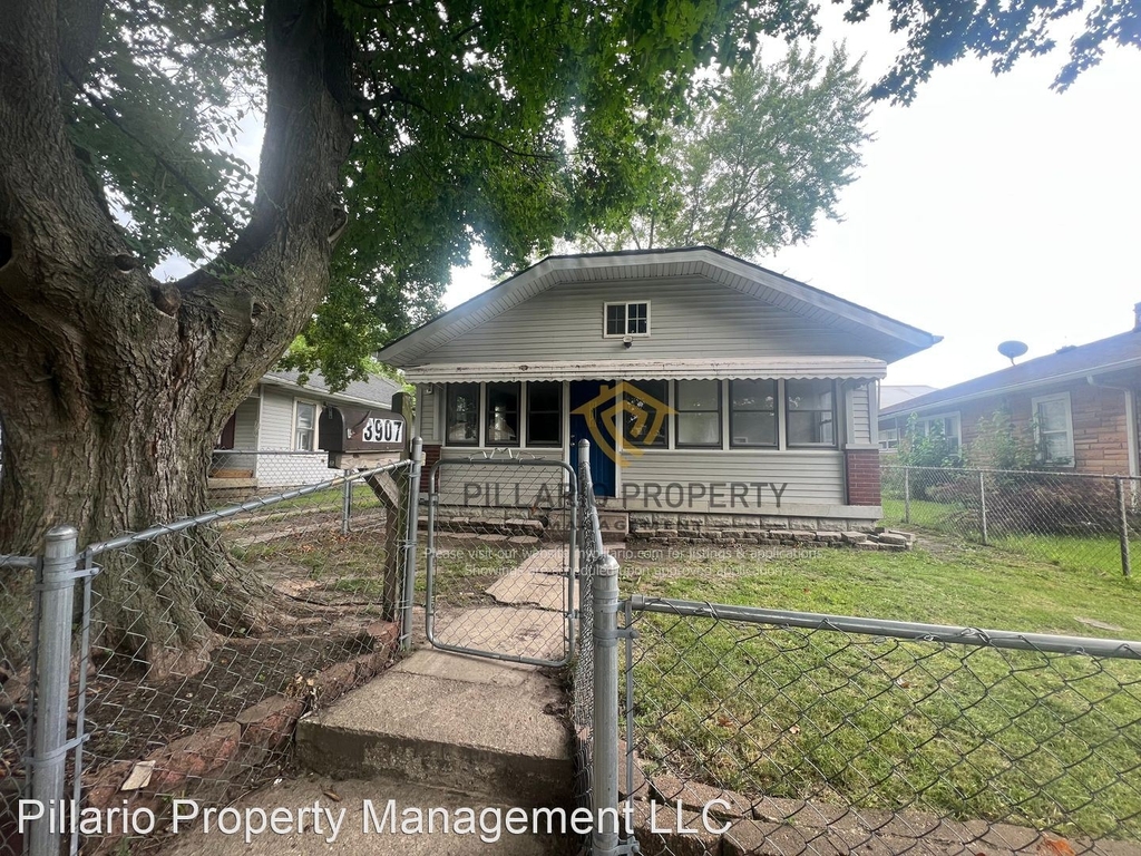 3907 Hoyt Ave. - Photo 2