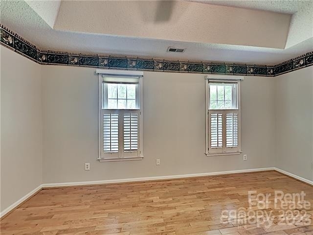 1049 Peachtree Lane - Photo 17