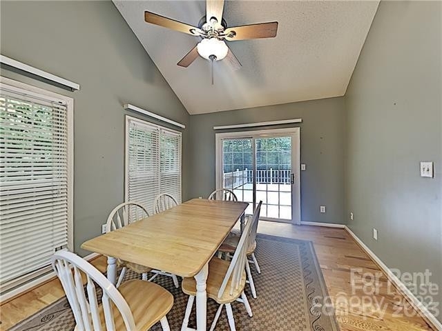 1049 Peachtree Lane - Photo 10