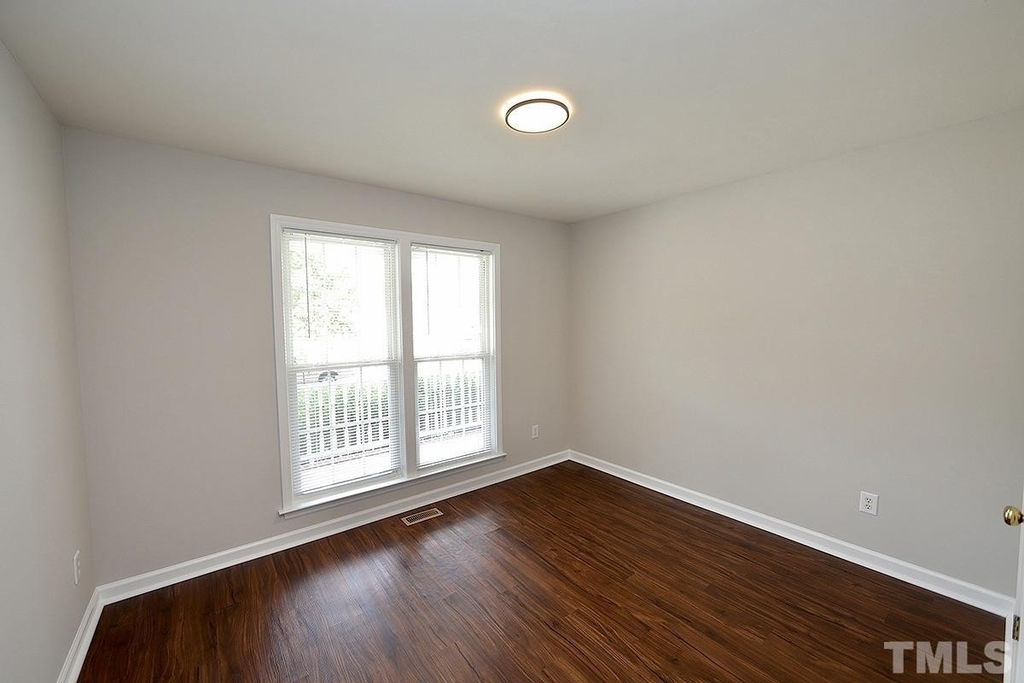 5505 Oregon Landing Place - Photo 18