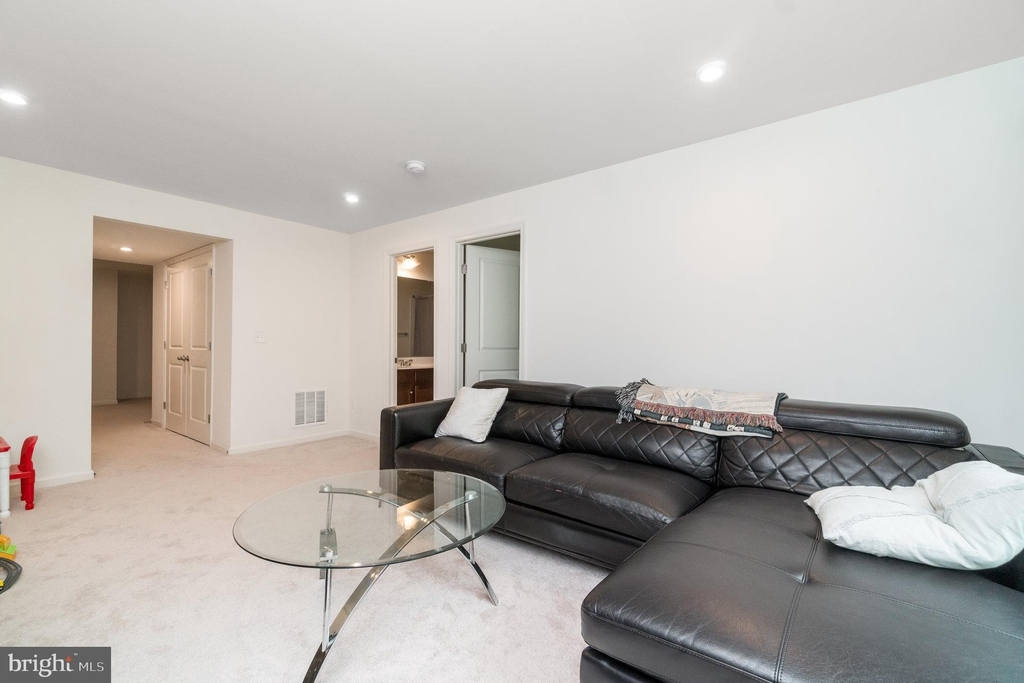 3632 Chippendale Circle - Photo 10