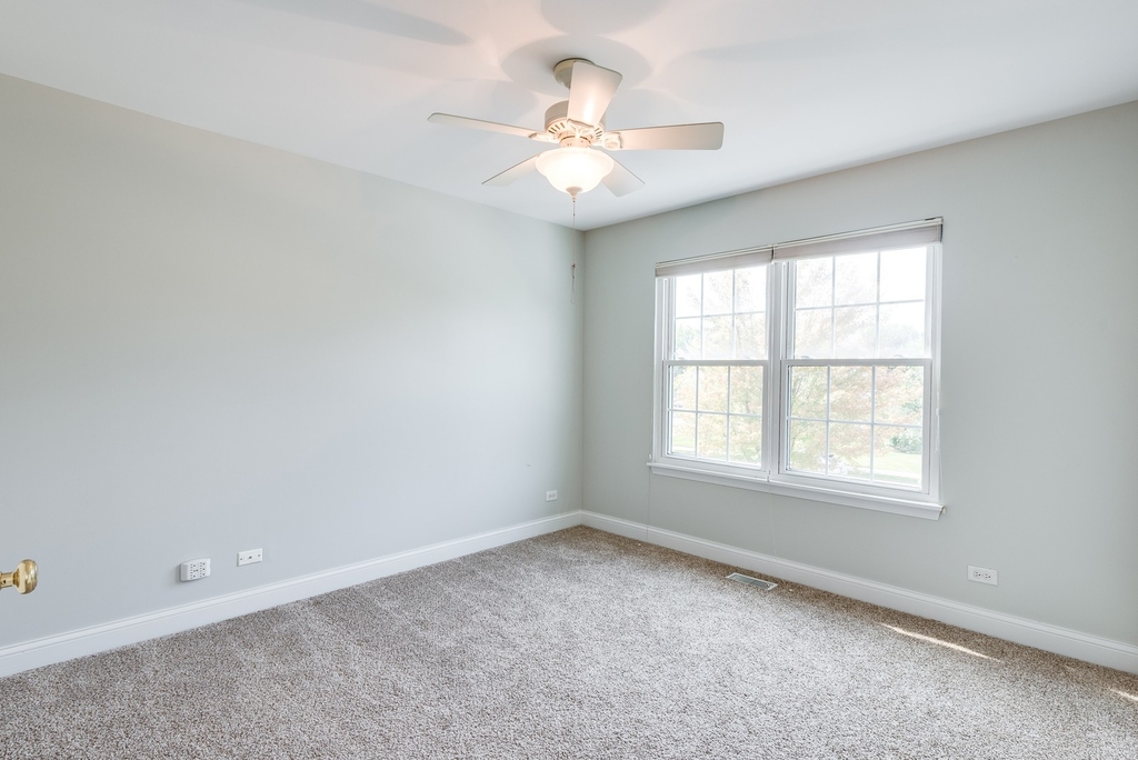 806 Woodewind Drive - Photo 18