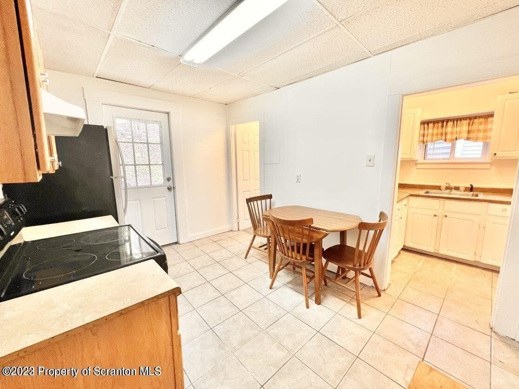 1219 Vine Street - Photo 3