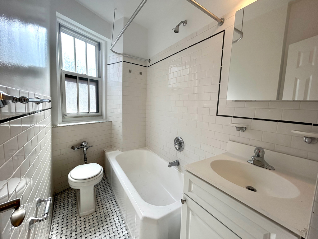 Jane Street - Photo 5
