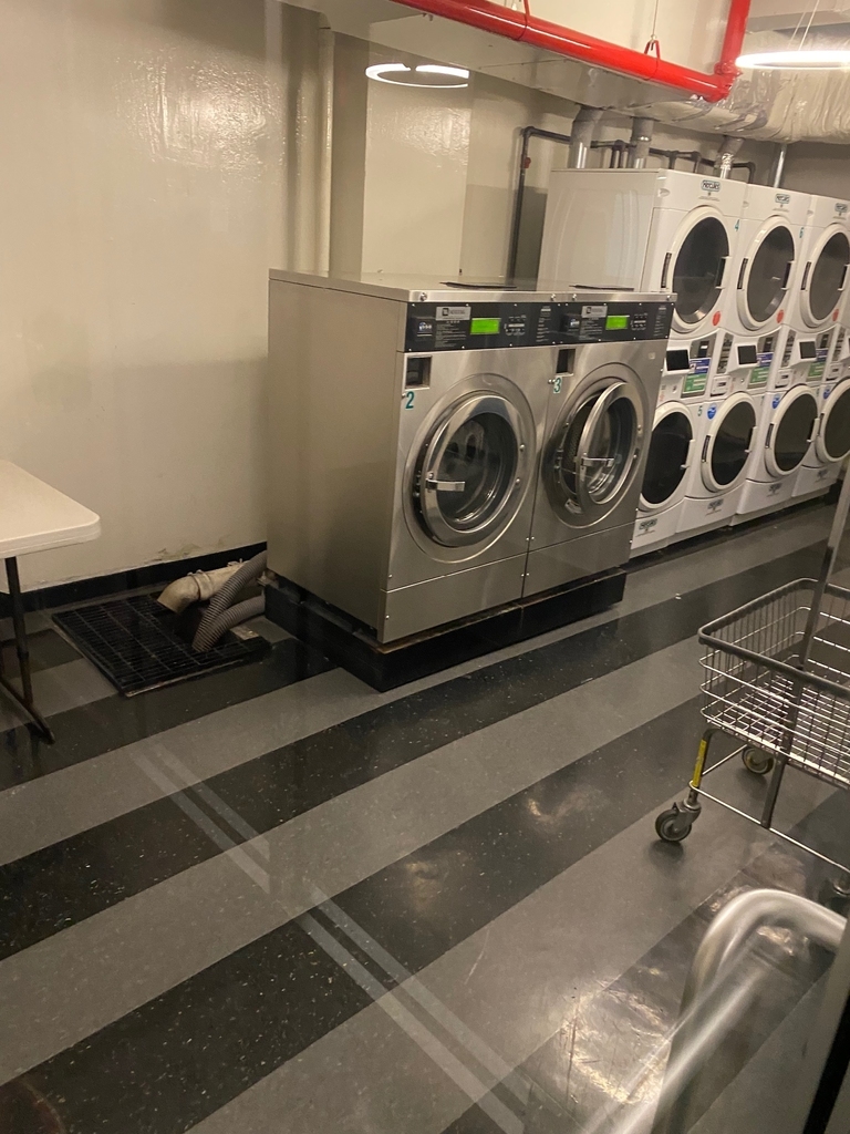 East 39th Street - Photo 15