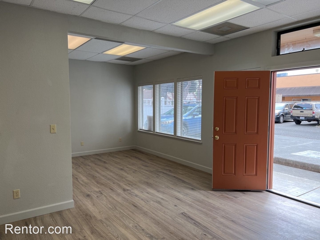 2926 G Street - Photo 2