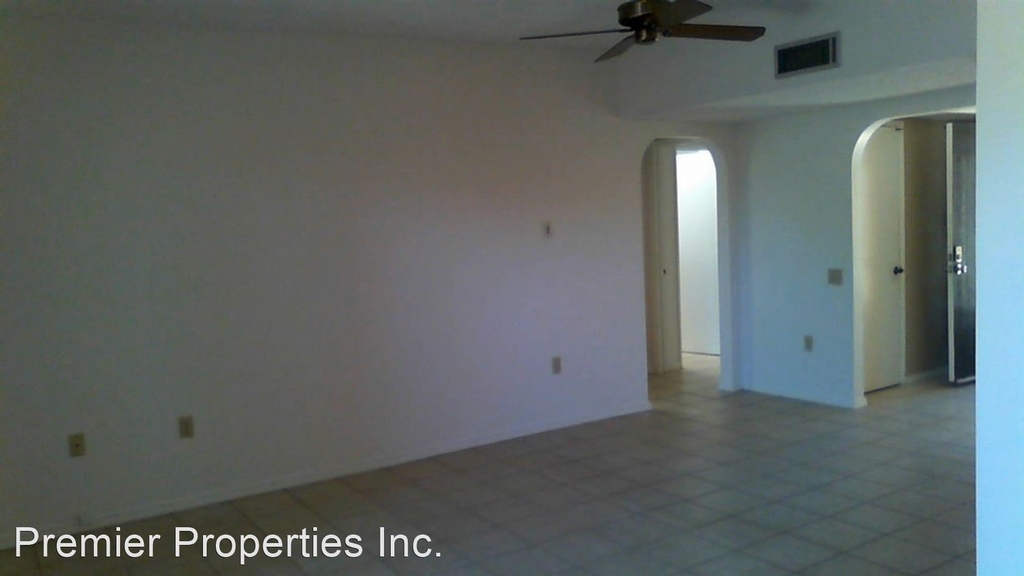 1443 W Calle Pueblo - Photo 2