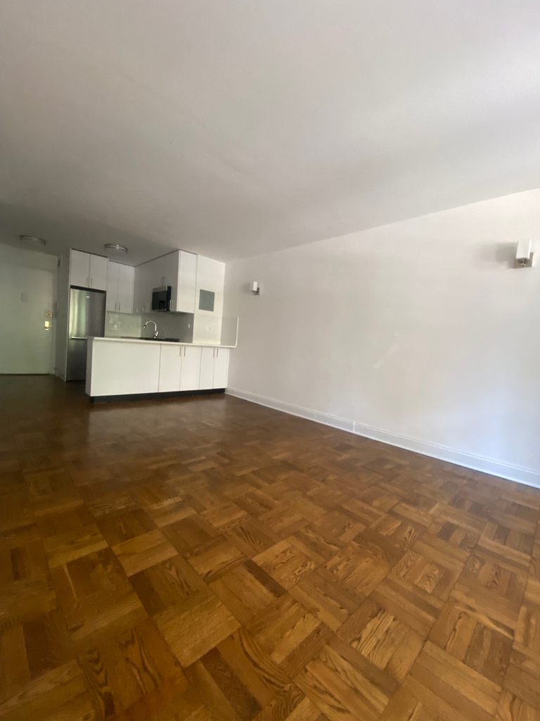 East 35th Street off Third Avenue  - Photo 1