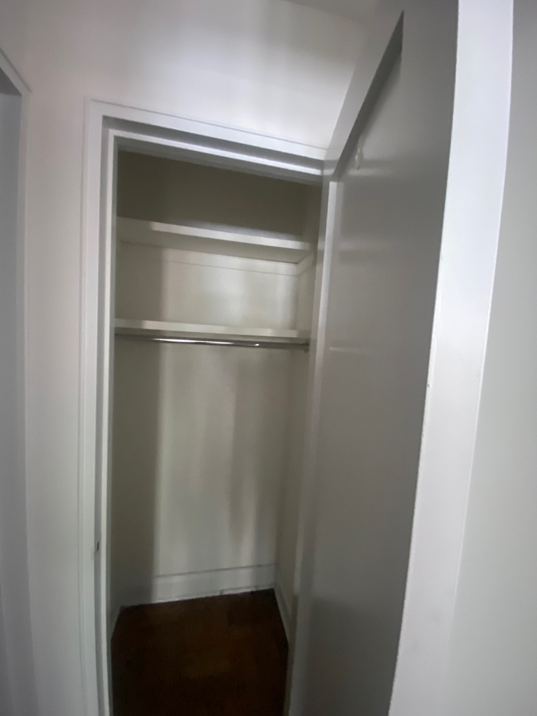 East 35th Street off Third Avenue  - Photo 4