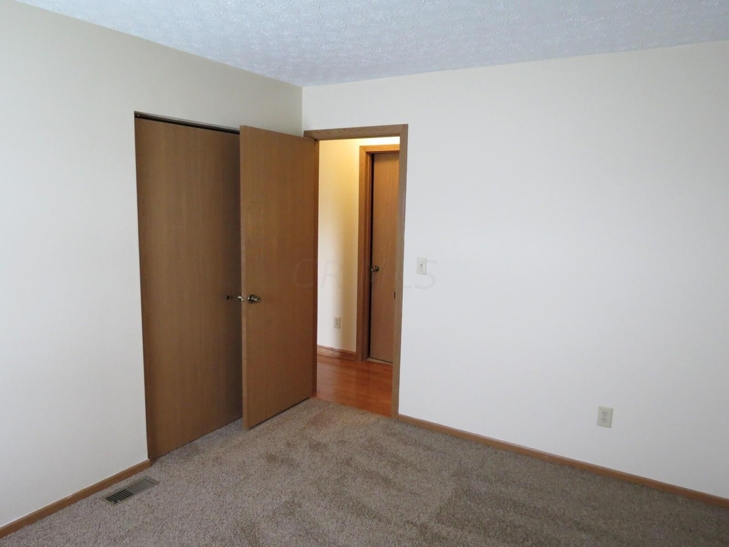 5451 Bentonhurst Court - Photo 11