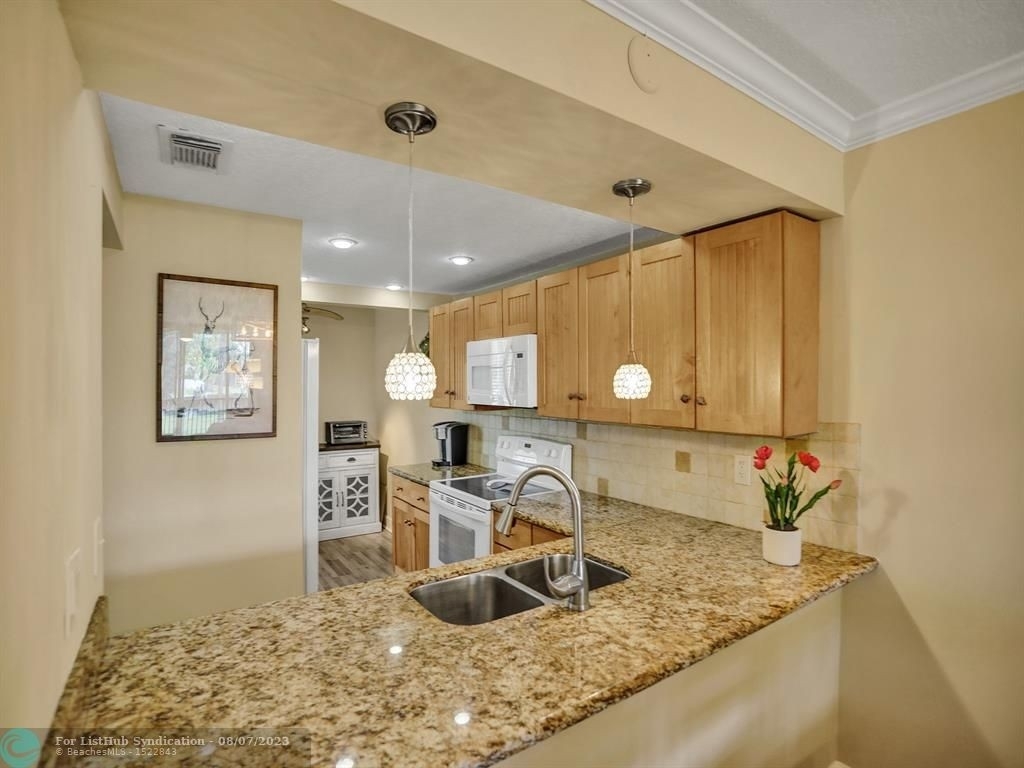 14 Royal Palm - Photo 13