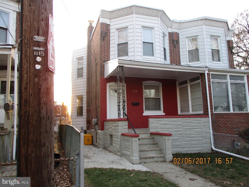 214 Staley Avenue - Photo 0