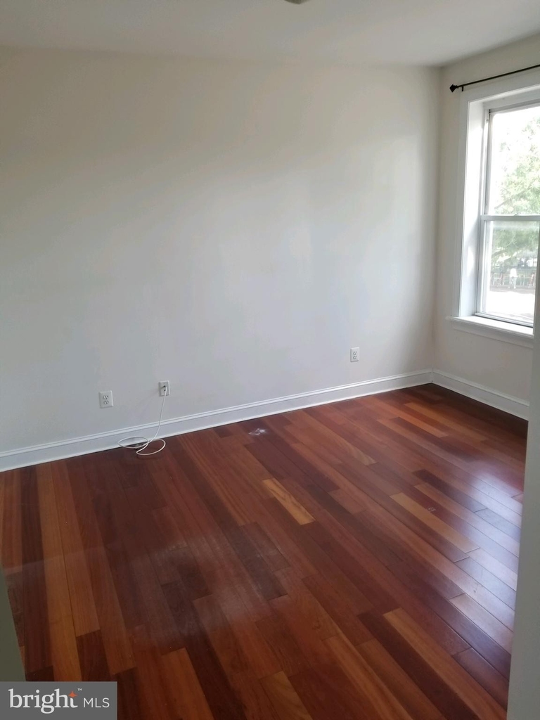 133 Florida Avenue Nw - Photo 15