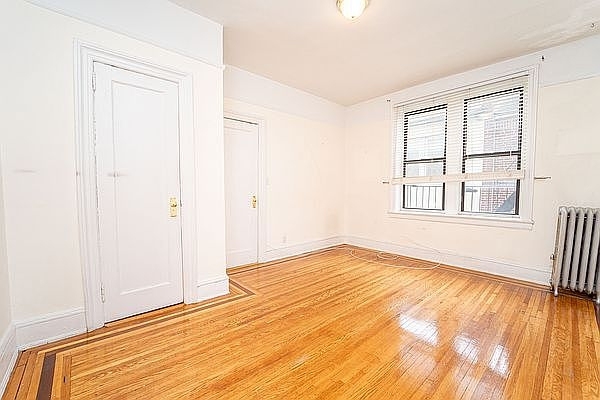 22-5 37th Street - Photo 2