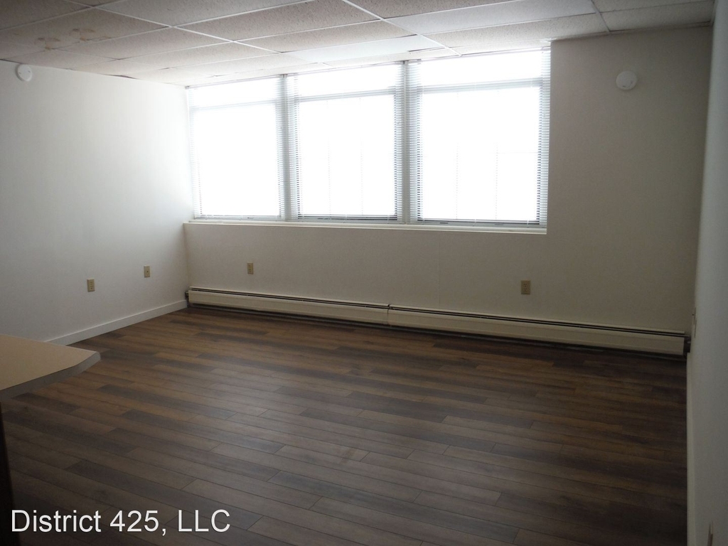 425 Glen Street - Photo 1