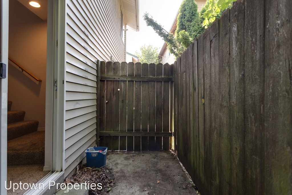 228 Se 106th Ave - Photo 18